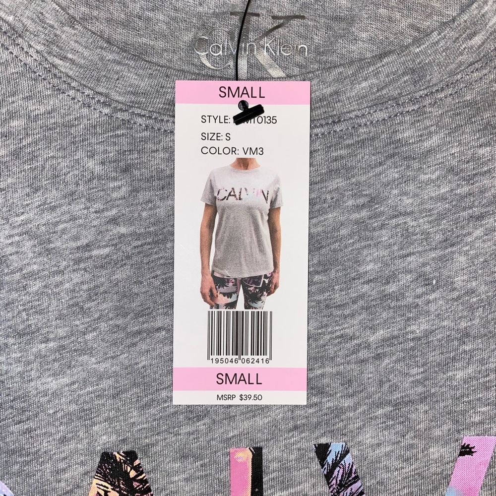 Calvin Klein Tee - Picture 5 of 5